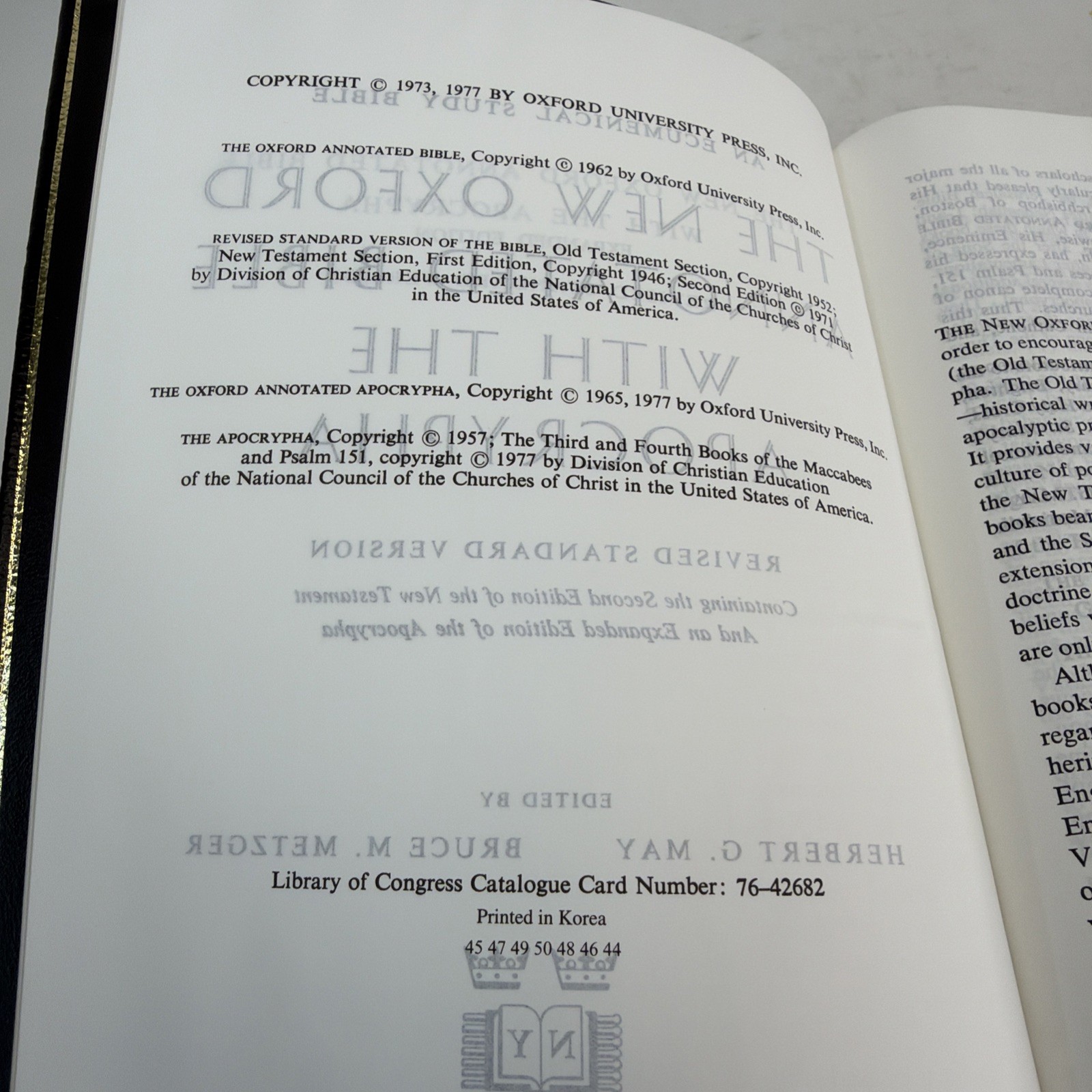 New Oxford Annotated Bible with Apocrypha Revised Standard Version Black Leather