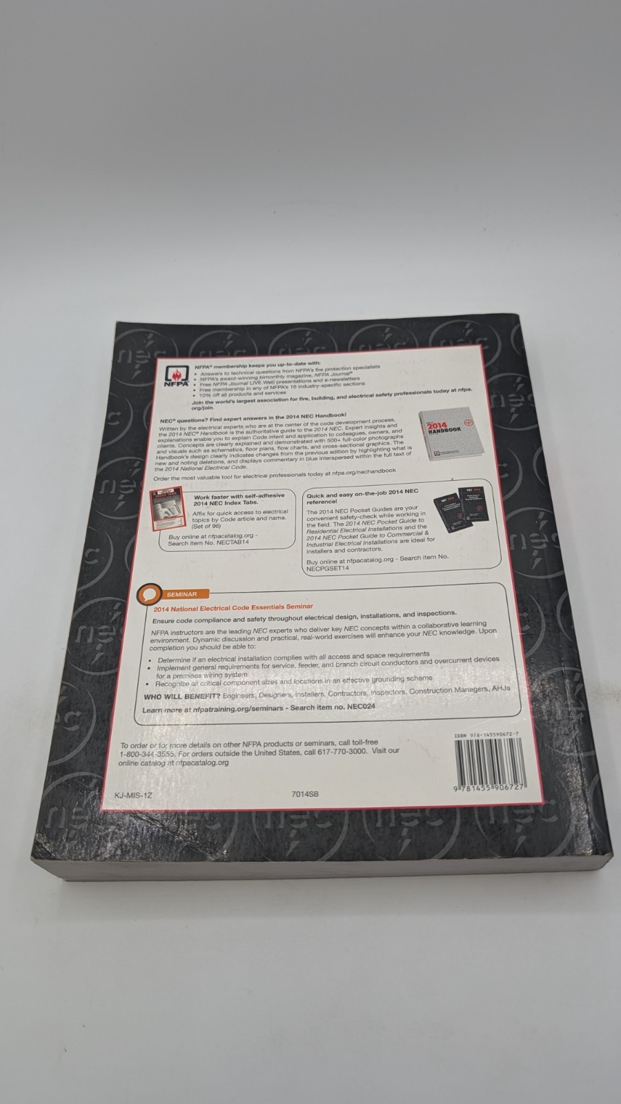 NFPA 70, National Electrical Code : 2014 Edition Paperback