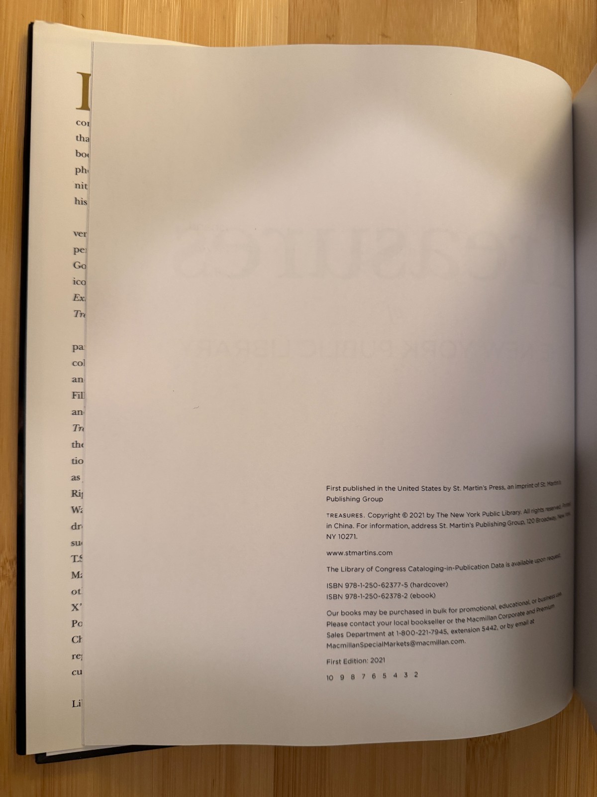TREASURES of the New York Public Library (2021) FIRST EDITION Hardcover Book