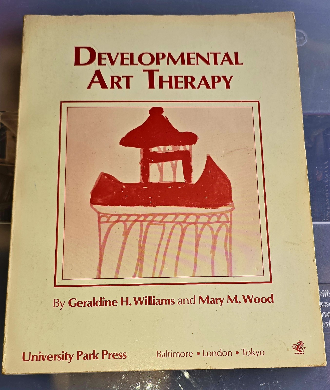 Developmental Art Therapy” by Geraldine H. Williams and Mary M. Wood