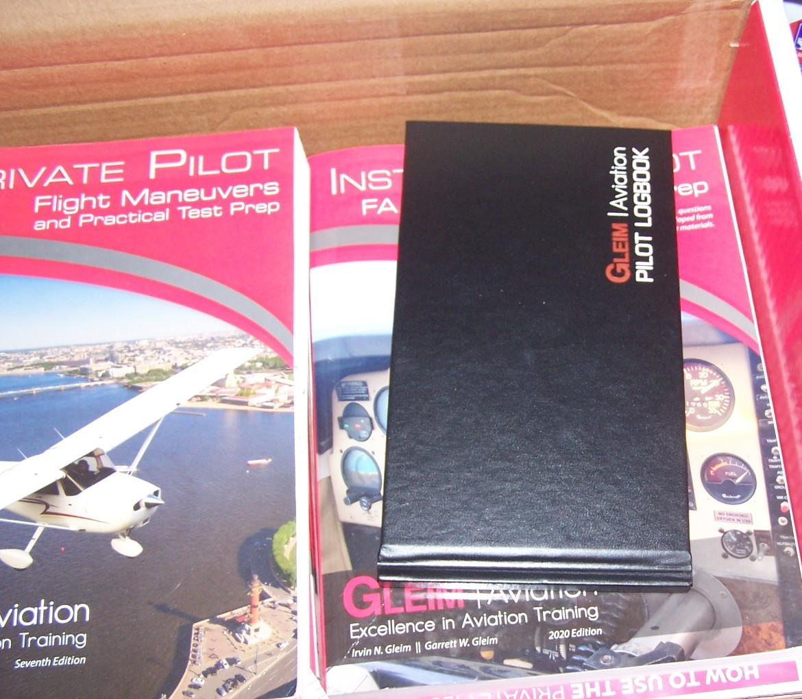 Gleim 2019 Private Pilot Kit – Lightly Used (1 book only is used)- no software,