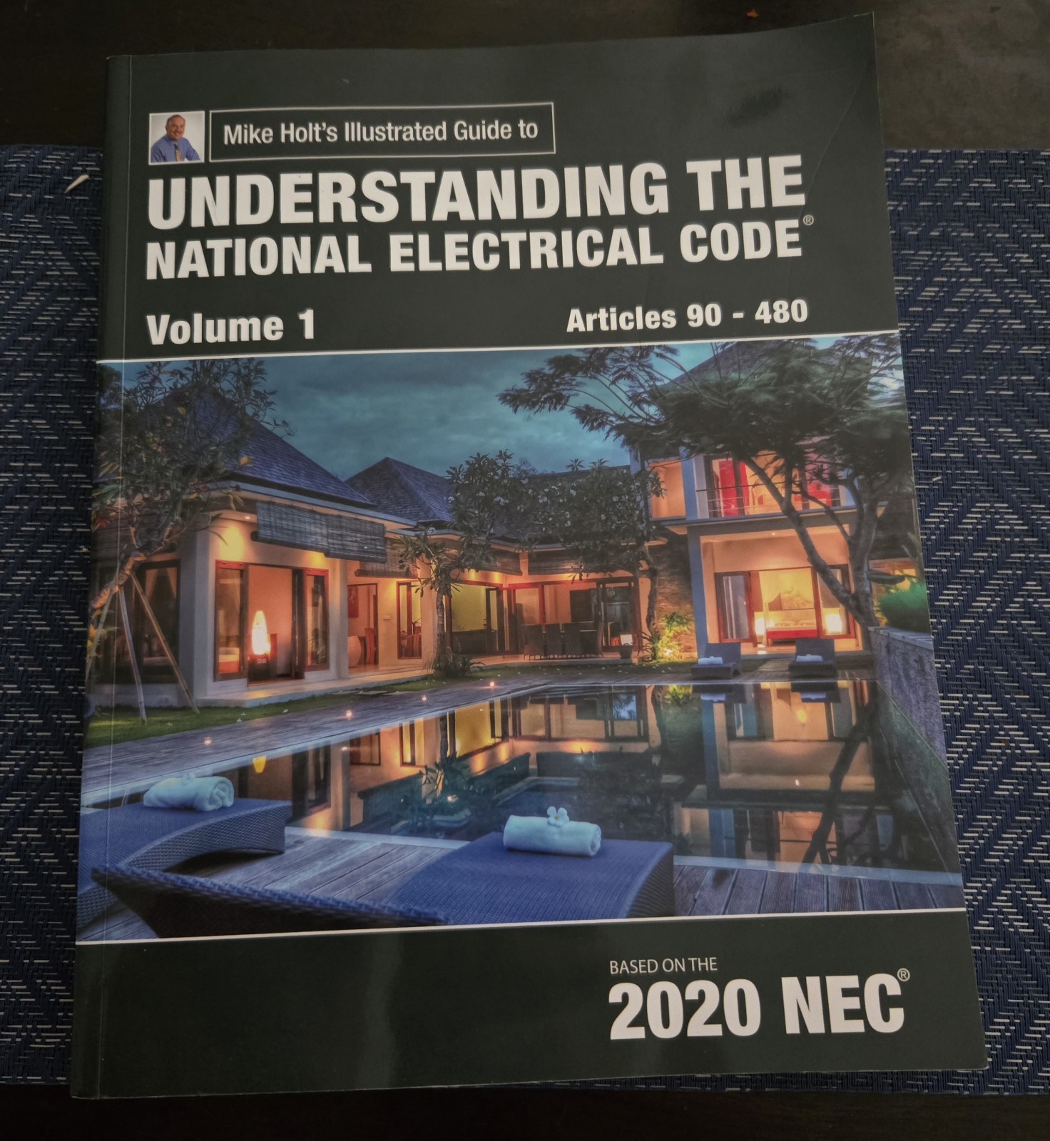 Mike Holt Illustrated Guide National Electrical Code Vol 1 90-480 2020