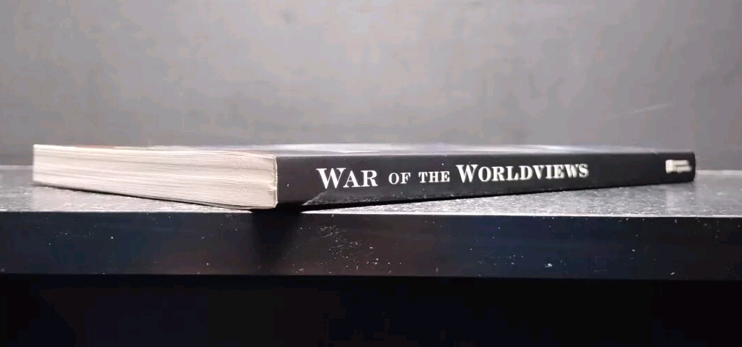 War of the World Views by Multiple Authors (Paperback)