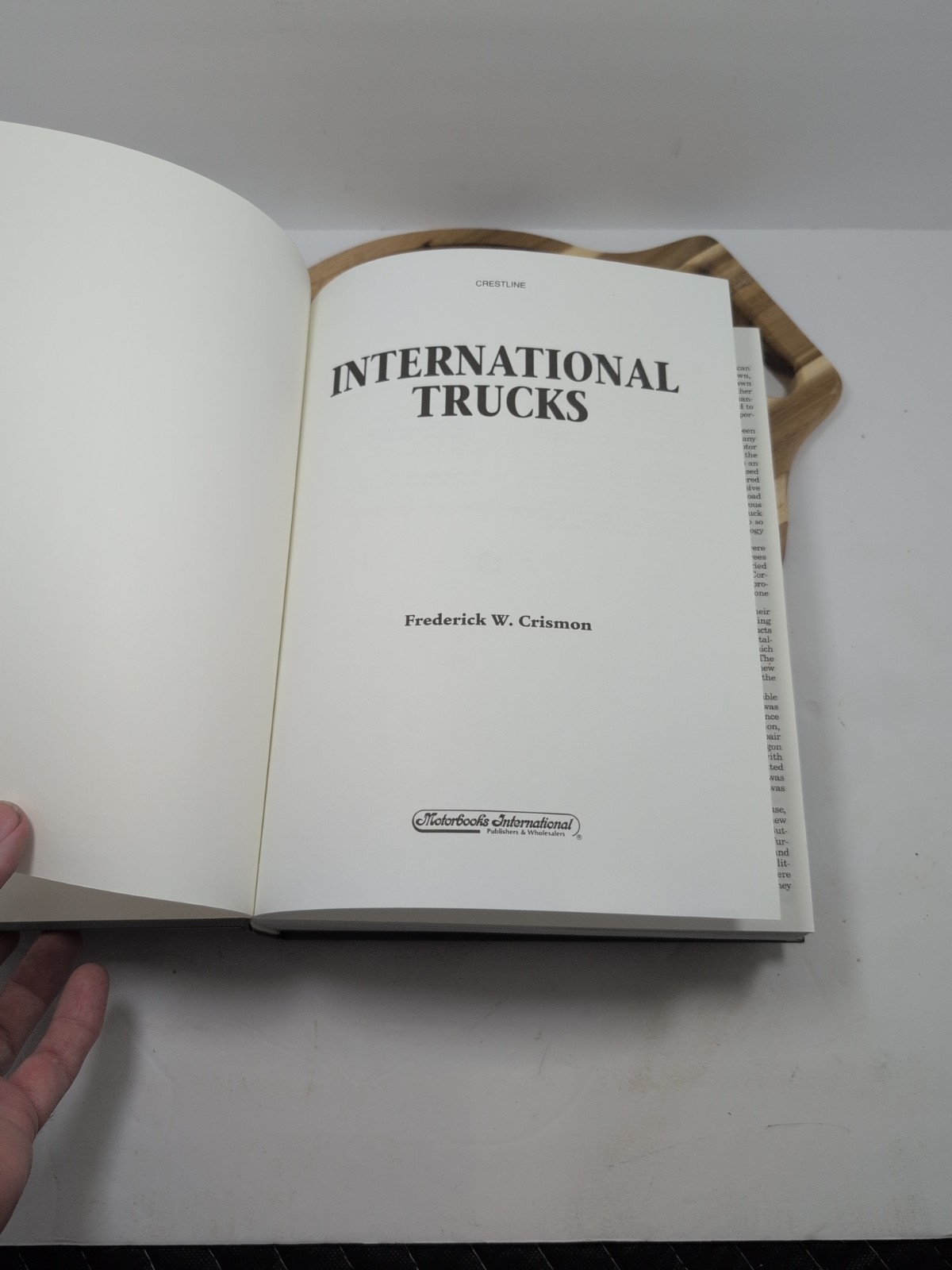 Huge Hardcover INTERNATIONAL TRUCKS ~ History & Photos ~ Crestline ~ by Crismon