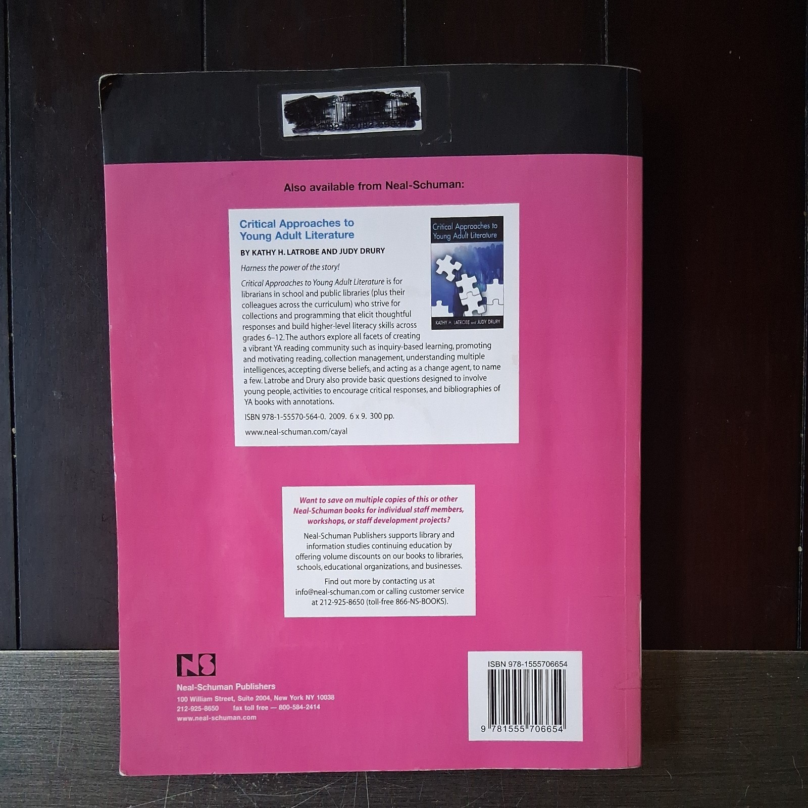 Connecting Young Adults and Libraries 4th Ed by Gorman & Suellentrop 2009 PB
