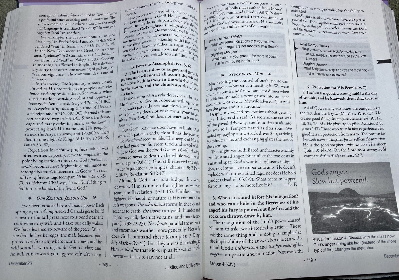2021-2022 KJV Standard Lesson Commentary Large Print Edition – David C. Cook