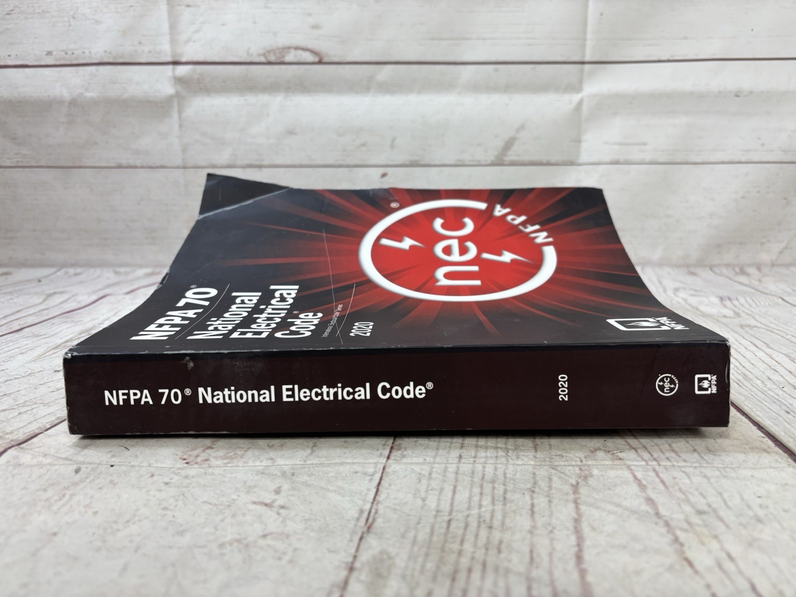 NFPA 70 National Electrical Code 2020 Edition Paperback USA (PLEASE READ NOTE)