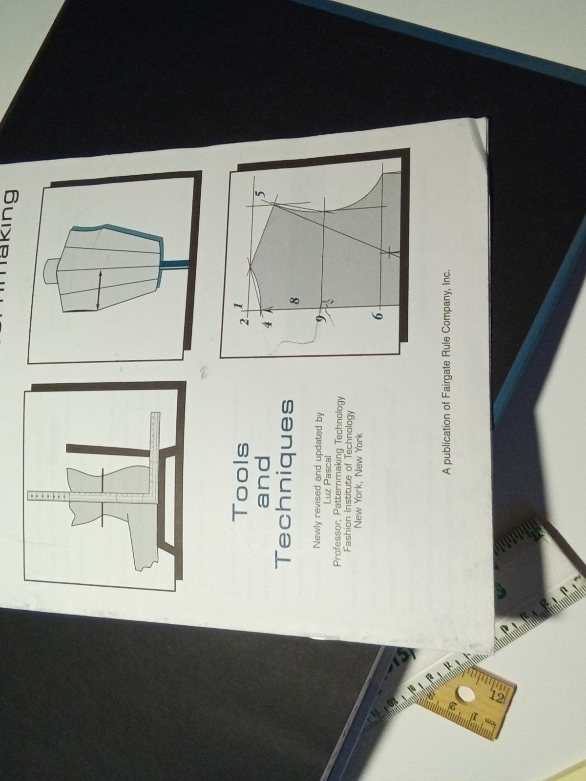 Patternmaking for Fashion Design – 5th Ed. – Helen Armstrong (2009, HC) w/ DVD