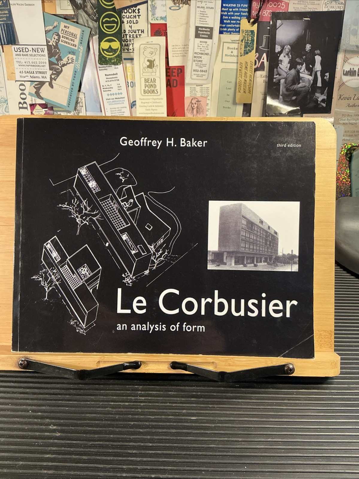 Corbusier – an Analysis of Form by Geoffrey Baker (2001, Uk-B Format Paperback)