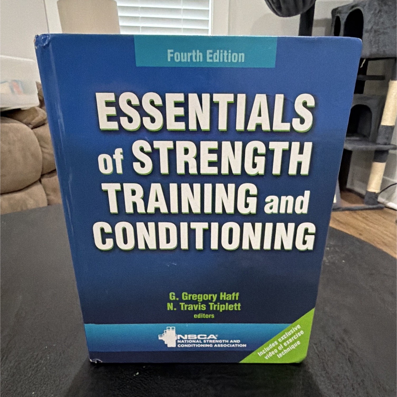 Human Kinetics Essentials of Strength Training & Conditioning 4th Ed Hardcover