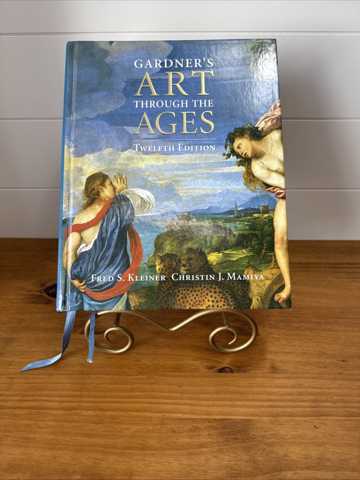 Gardner’s Art Through The Ages 12th Edition Hardcover Book by Fred Kleiner w/ DJ