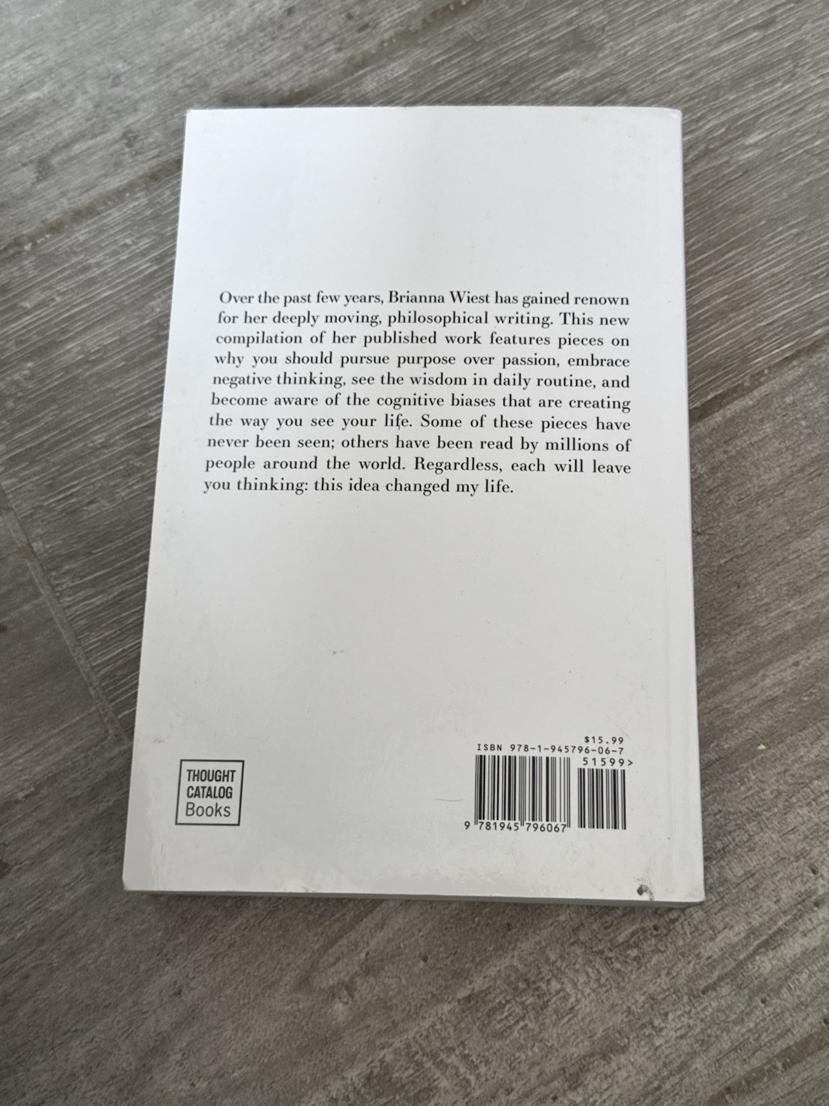 🍏 101 Essays That Will Change The Way You Think – Perfect Paperback