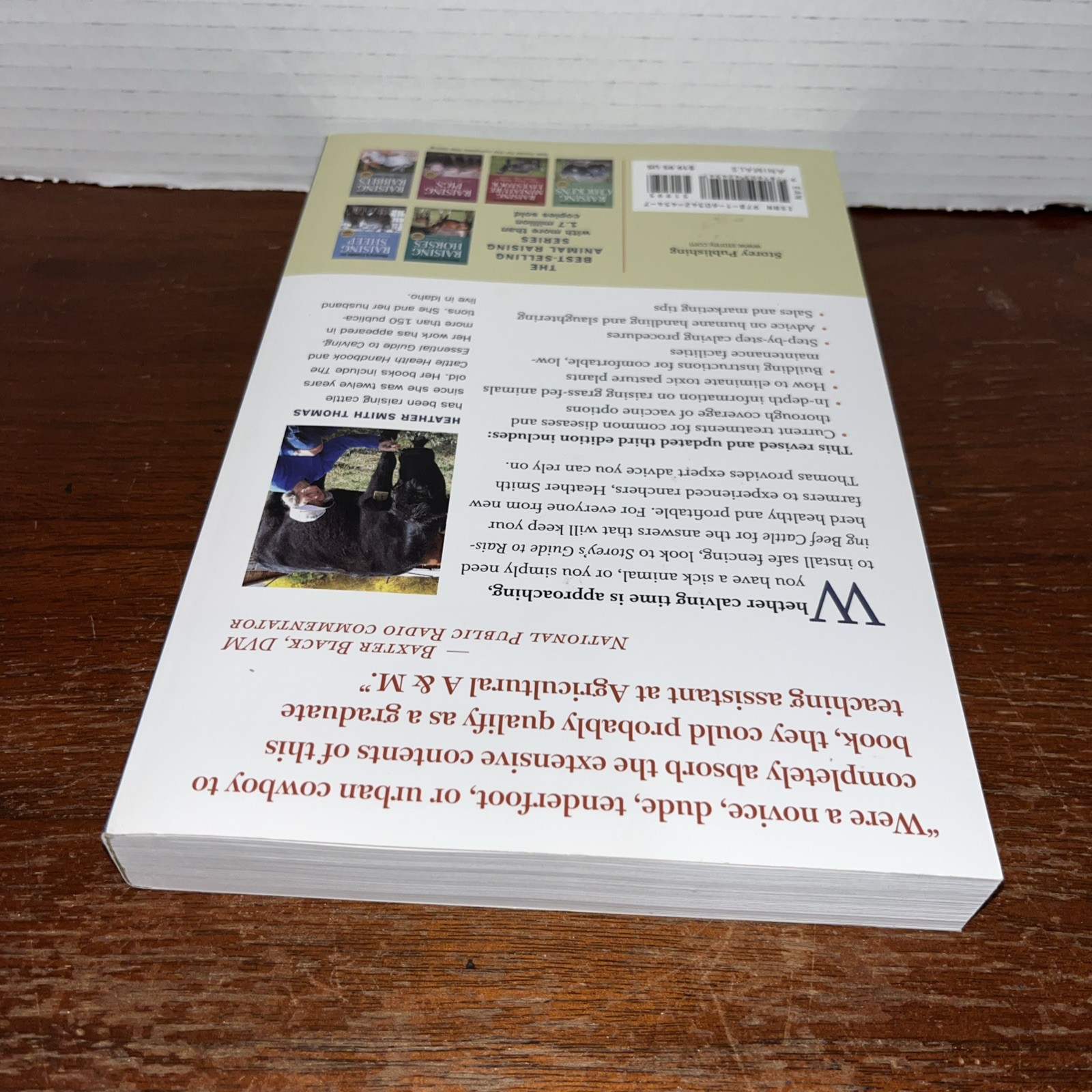 Storey’s Guide to Raising Beef Cattle – Heather Smith Thomas – Unread Shelf Wear