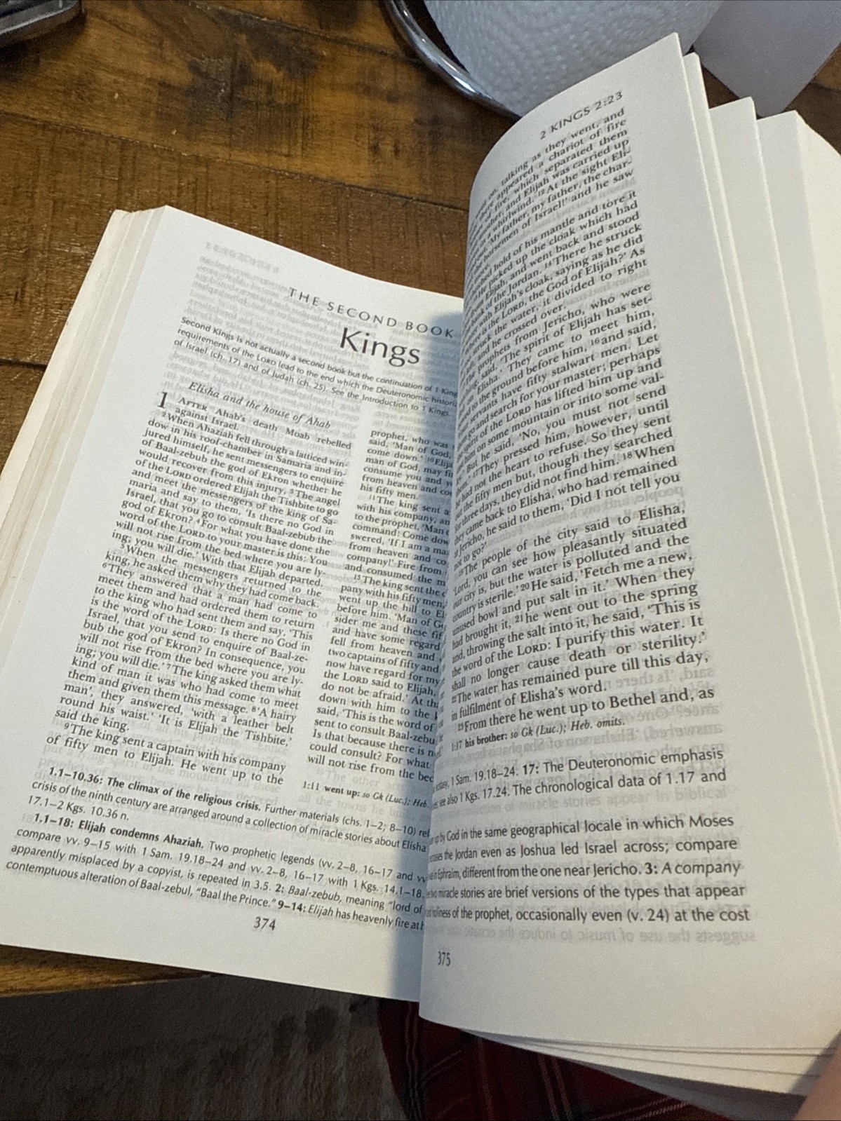 The Oxford Study Bible: Revised English Bible with the Apocrypha by
