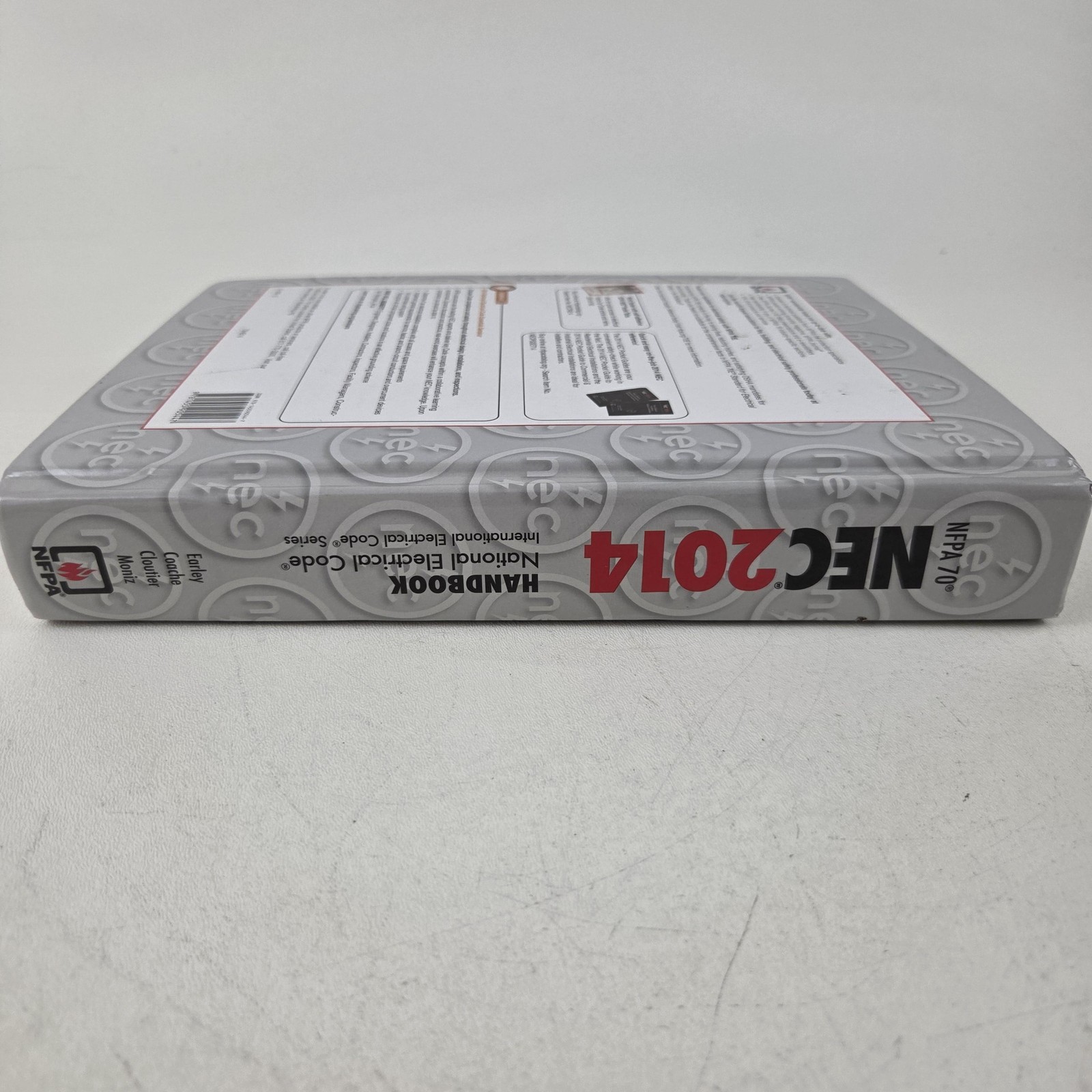National Electrical Code Handbook NEC NFPA 70 Earley Gray HC 2014 13th