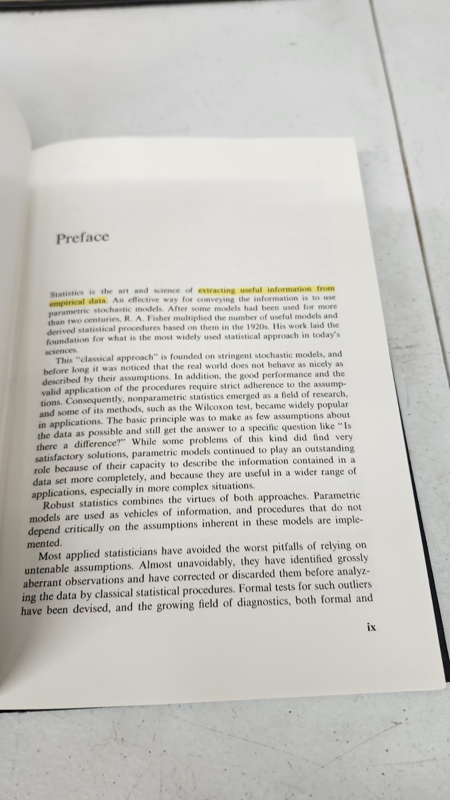 Robust Statistics: The Approach Base… by Hampel, Frank Wile Harscover 1986