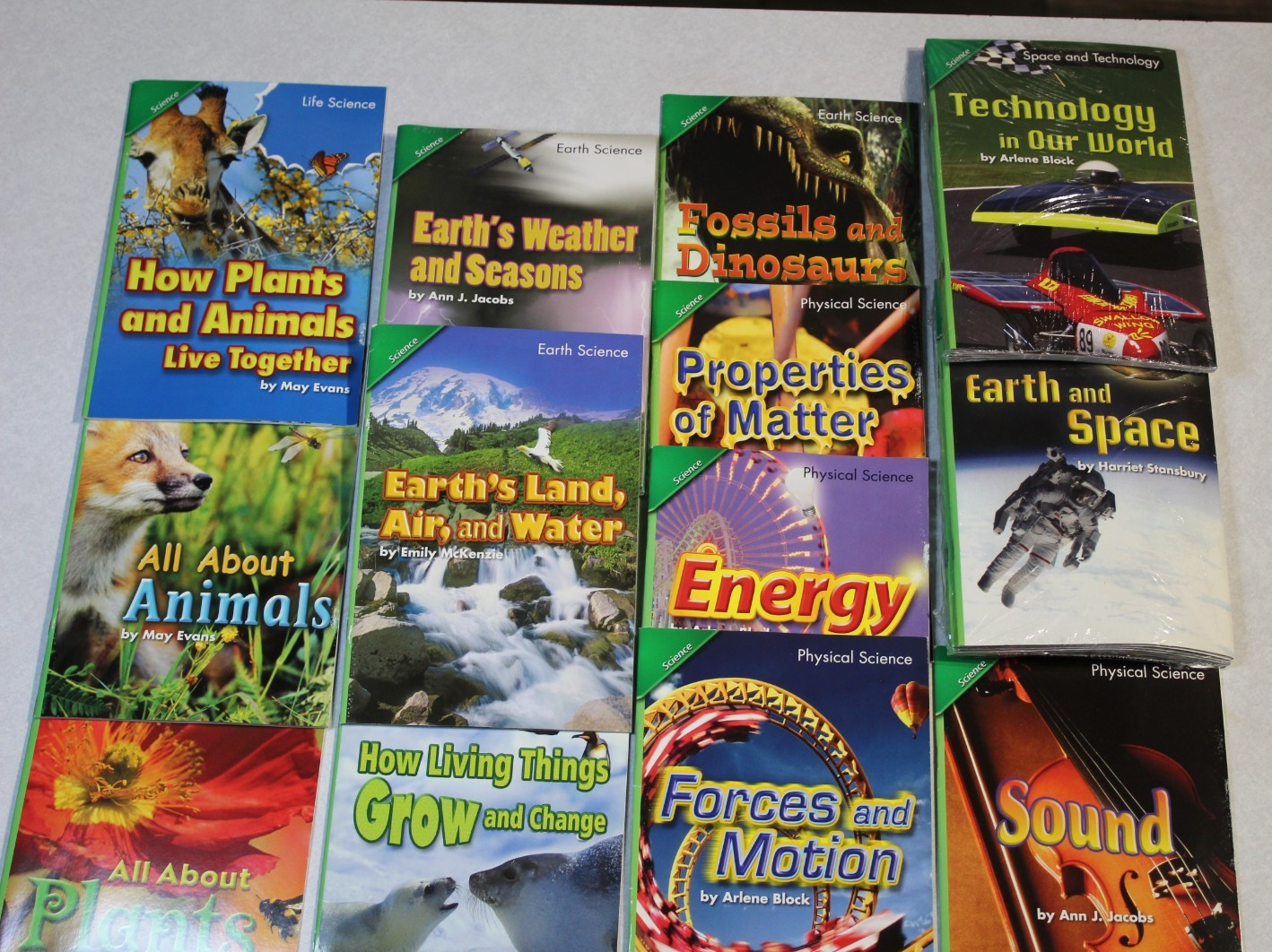 Pearson Foresman Homeschool Grade 2 Below Level Science Leveled Readers Course