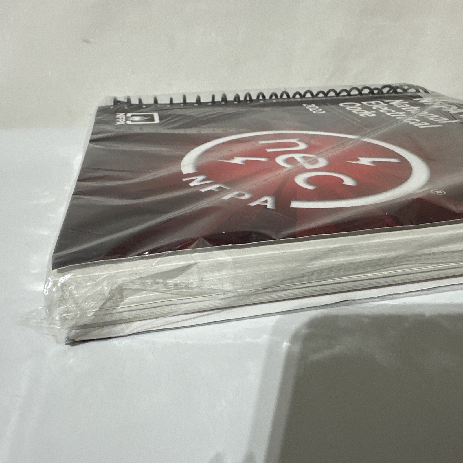 NFPA 70 National Electrical Code (NEC) 2020 Edition Spiral usa stock Brand NEW