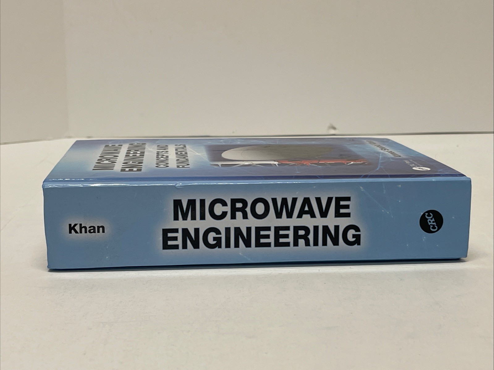 Microwave Engineering : Concepts and Fundamentals by Ahmad Shahid Khan (2014,…